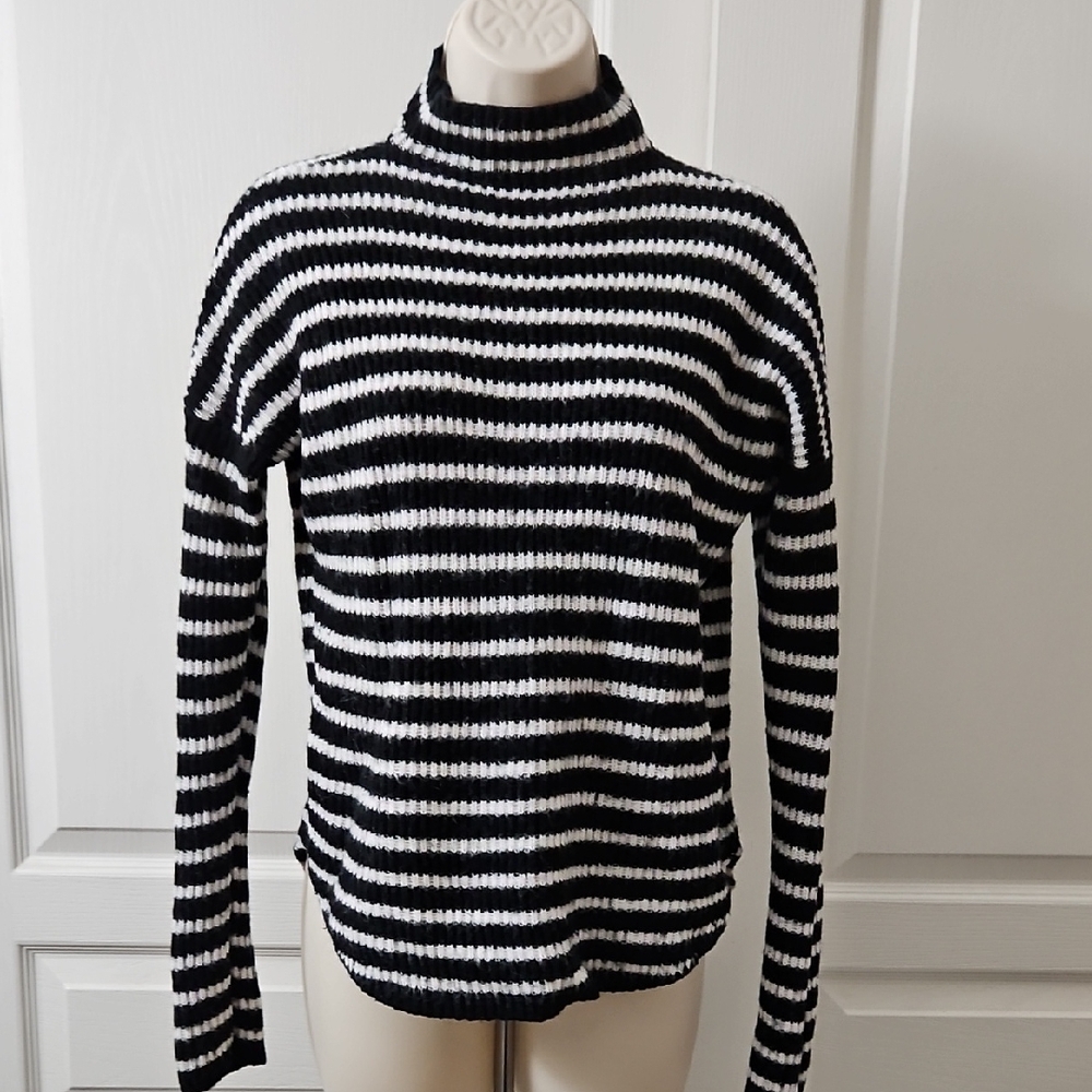 Express | Mock Neck Sweater. Classic Black and White Stripes. Size MED